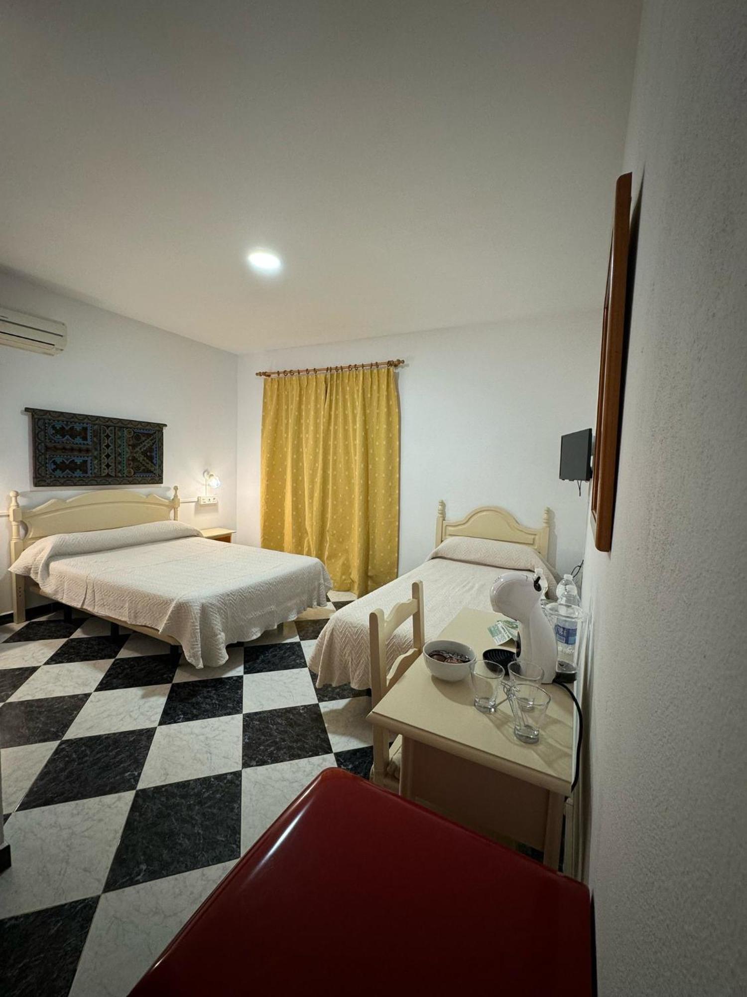Hostal Del Faro Коніль-де-ла-Фронтера Екстер'єр фото